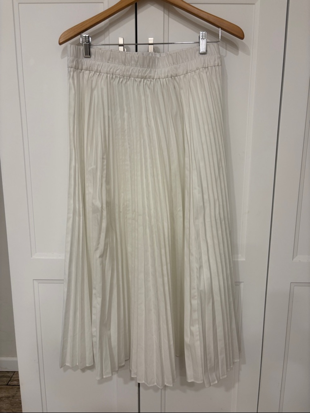 NWT J. Crew Pleated White Midi Skirt - M